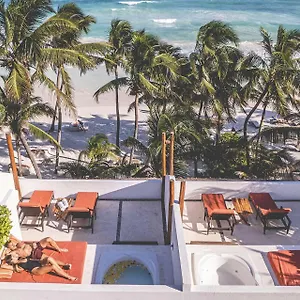 https://the-beach-tulum.allrivieramayahotels.com